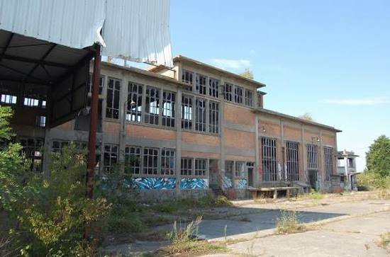 Spot de vol en drone Abattoir abandonné à Nozay
